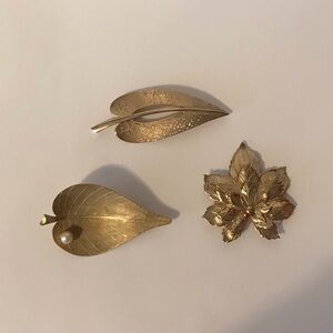 Set Of 3 Gold Tone Leaves Brooches